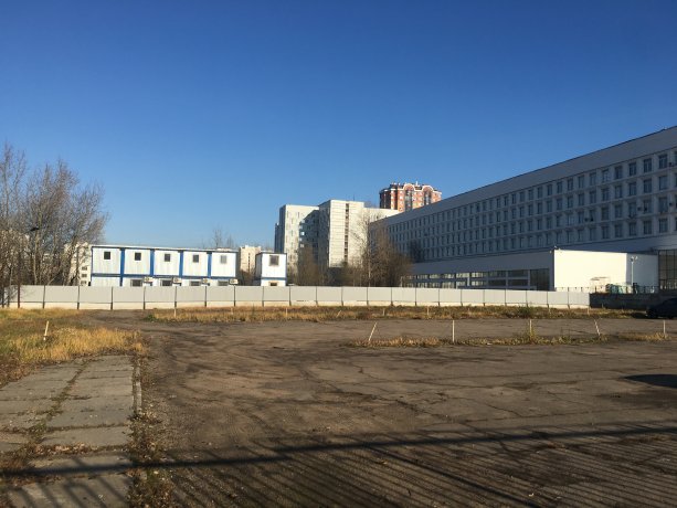 Строительство многофункционального комплекса на территории университета имени Орджоникидзе.