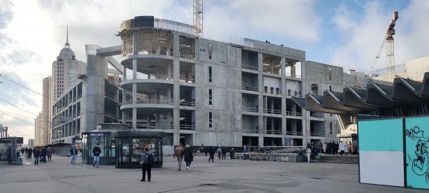 Строительство торгово-развлекательного центра «Голливуд» в Санкт-Петербурге.