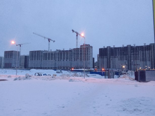 ​Строящийся жилой комплекс «Материк» от Петрострой-Мурино.