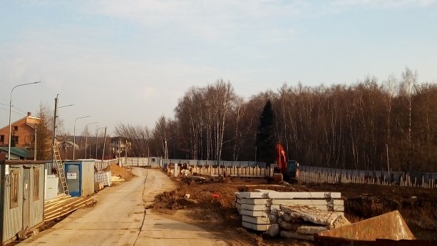 Строительство многофункционального комплекса Химках в районе Вашутинского шоссе.