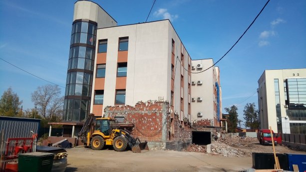 Возобновление строительства здания городского суда Дмитрова.