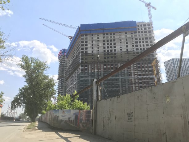 Продолжается строительство 3-й очереди квартала Сердце Столицы.