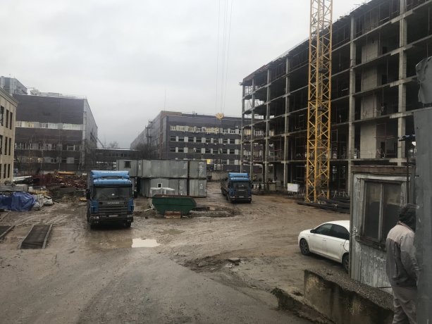 Строительство торгово-офисного комплекса рядом метро Нагорная.