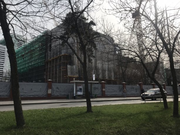 Строительство крупнейшего Центра скалолазания в Москве.