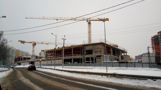 Новый строящийся ТЦ Новые Ватутинки в поселении Десеновское.