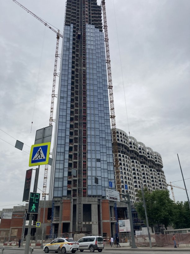 Strabag строит небоскреб «Дом-бриллиант» в ЗилАрте.