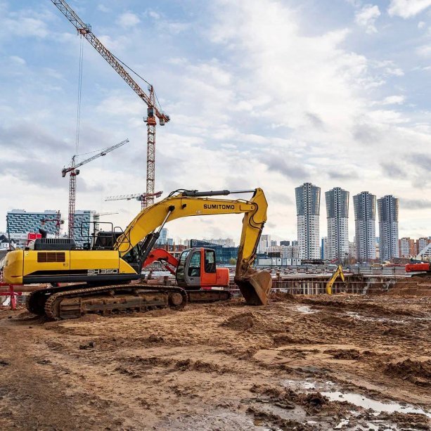 Строительство бизнес-центра AIR в Москве.