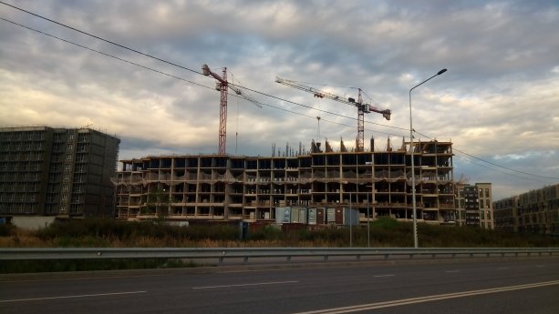 Строительство следующей очереди ЖК Пироговская Ривьера.