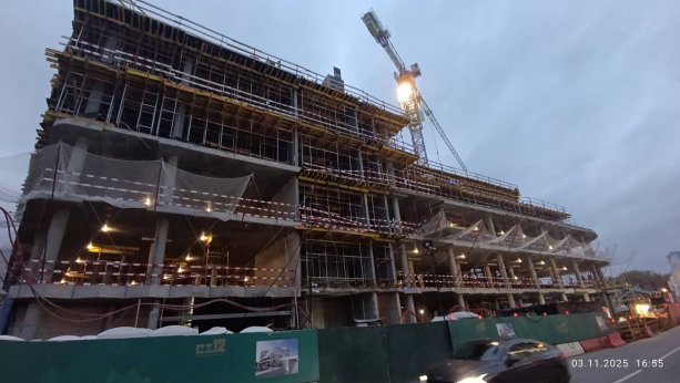 Новый строящийся офисный центр Сибур Тауэр на Якиманке.