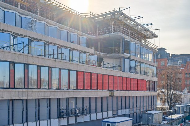 Новый строящийся офисный центр Сибур Тауэр на Якиманке.