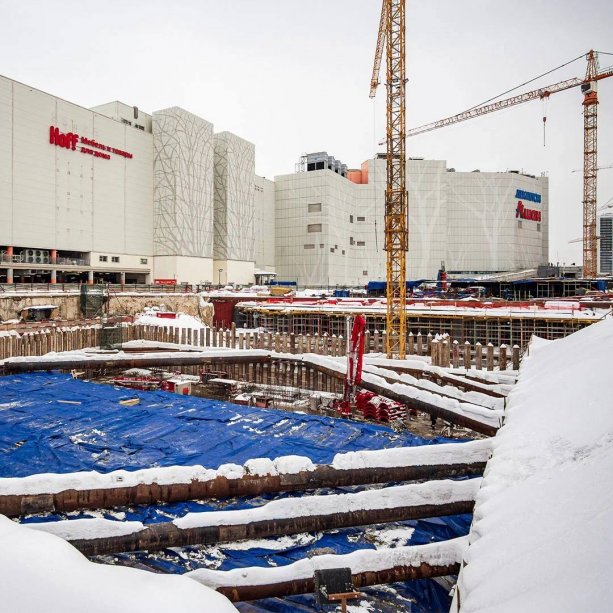 Строительство бизнес-центра AIR в Москве.