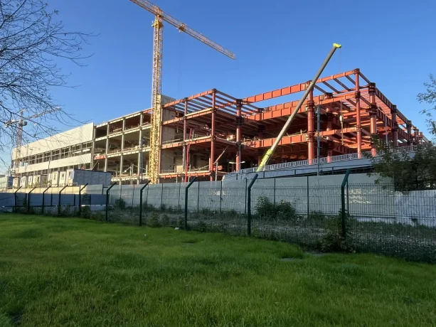 Строительство производственно-логистического здания АО «МАЗ «Москвич»