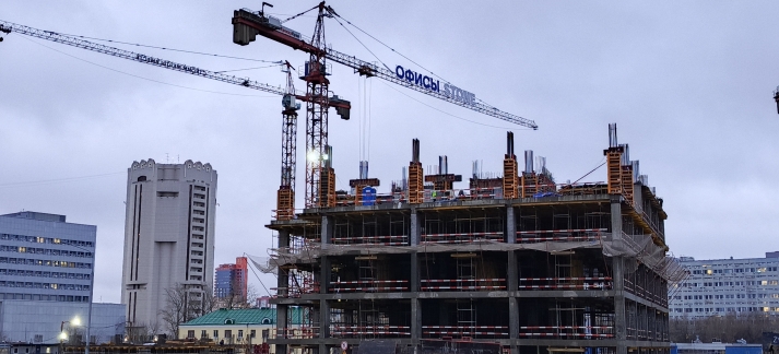 Строительство бизнес-центра STONE GRAIN на Старокалужское ш., 64, стр. 1, в Москве.